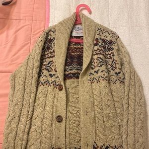 Knit oversized sweater.